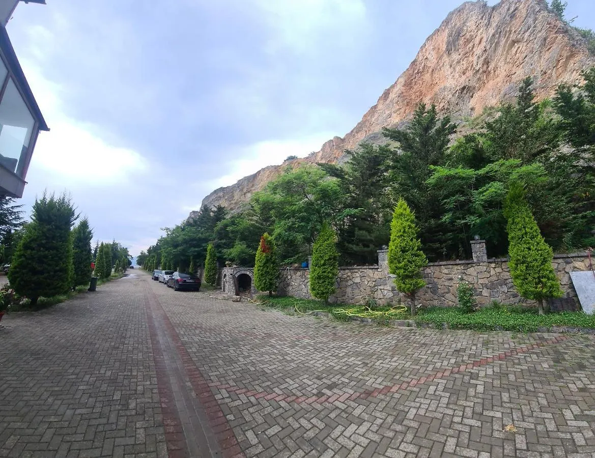 Hotel Kukesi Lini
