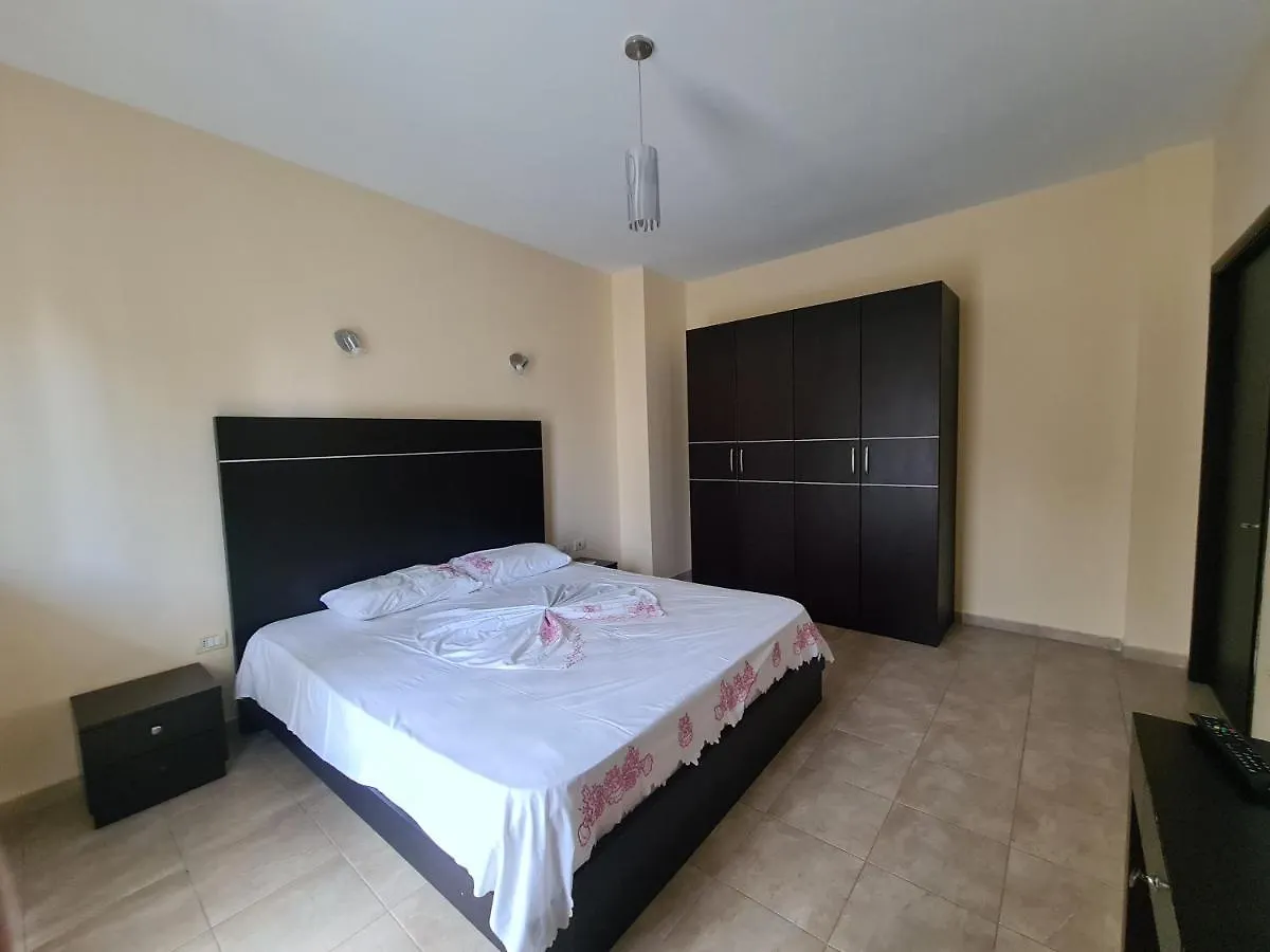 Hotel Kukesi Lini Albanië